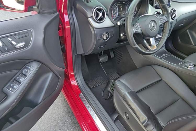 Used Mercedes-Benz B-Class 2015 B 200 Fashion Model Driver Seat