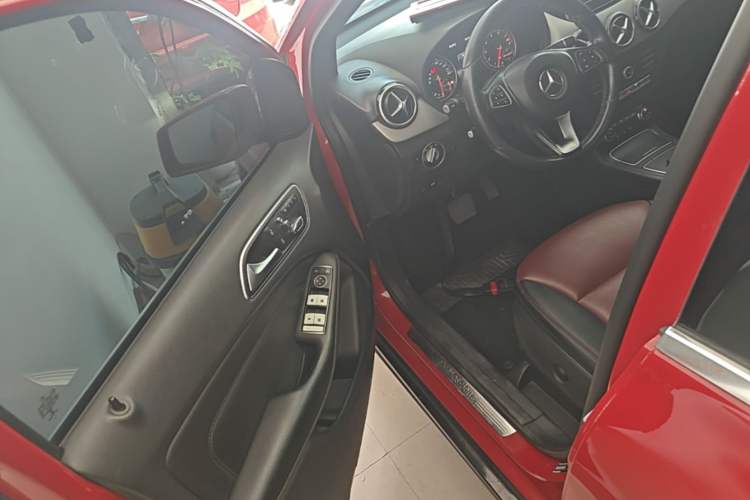 Used Mercedes-Benz B-Class 2015 B 200 Fashion Model Driver Seat