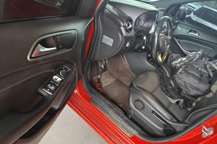 Used Mercedes-Benz B-Class 2015 B 200 Sport Edition Driver Seat