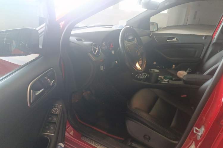 Used Mercedes-Benz B-Class 2015 B 200 Luxury Model Driver Seat
