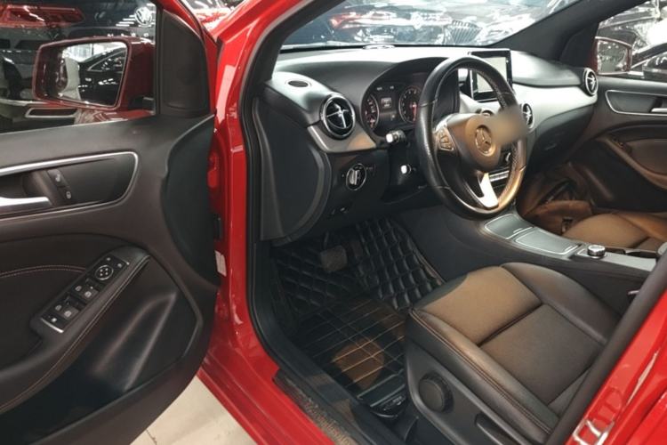 Used Mercedes-Benz B-Class 2015 B 200 Sport Edition Driver Seat