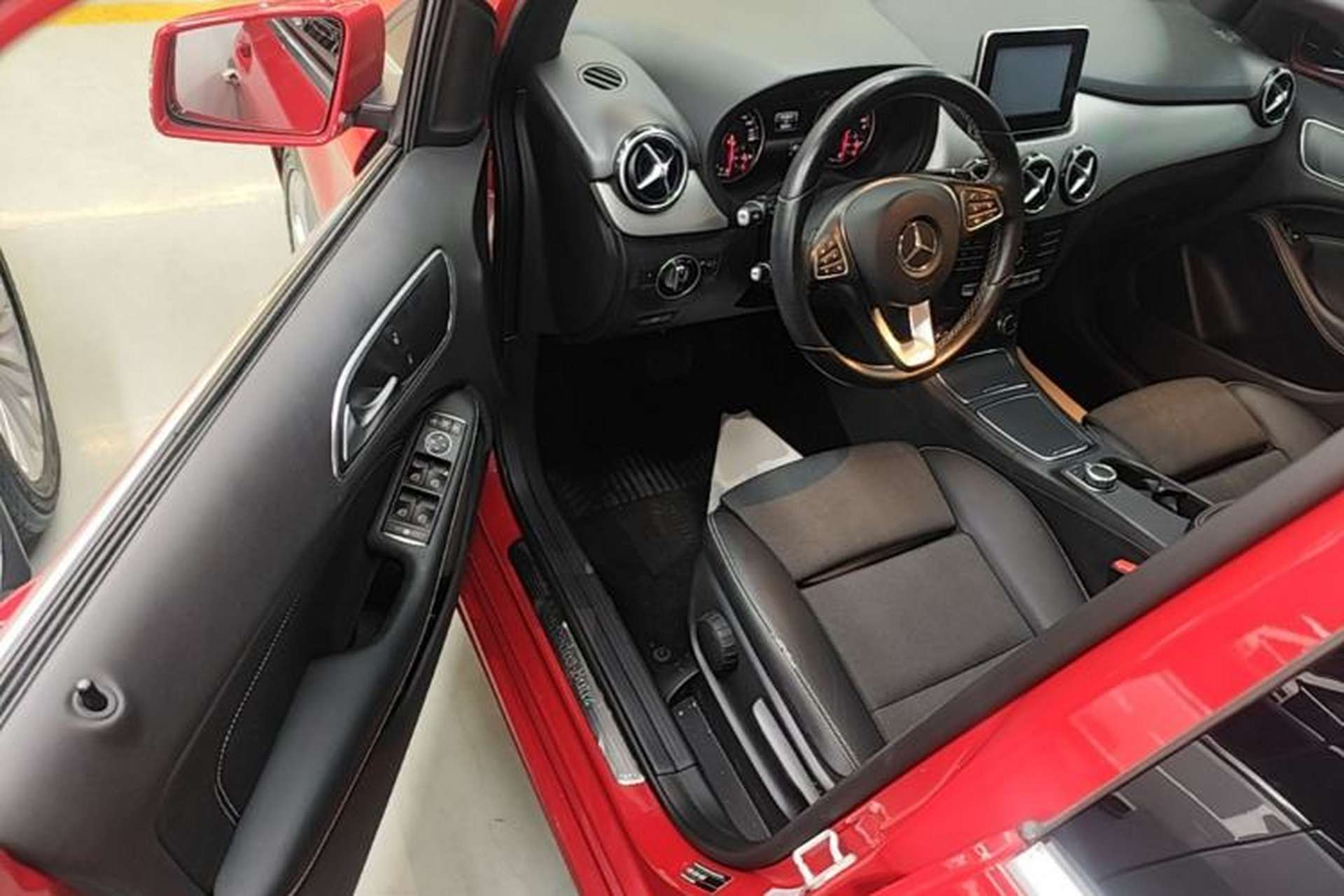 Used Mercedes-Benz B-Class 2015 B 200 Sport Edition Driver Seat