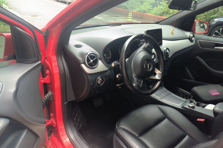 Used Mercedes-Benz B-Class 2015 B 200 Fashion Model Driver Seat