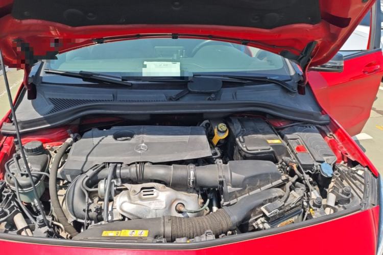 Used Mercedes-Benz B-Class 2015 B 200 Luxury Model Engine Bay