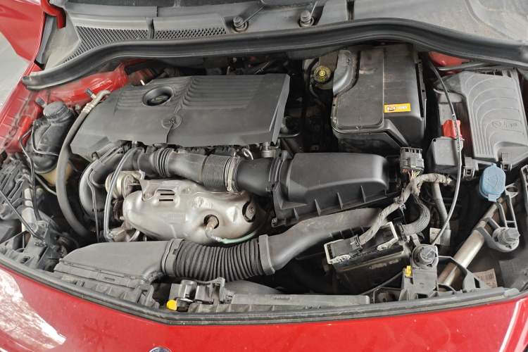Used Mercedes-Benz B-Class 2015 B 200 Sport Edition Engine Bay
