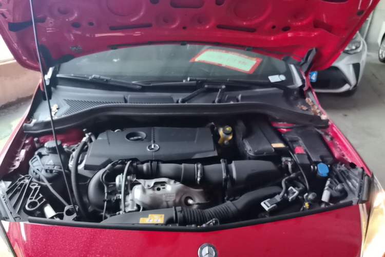 Used Mercedes-Benz B-Class 2015 B 200 Sport Edition Engine Bay
