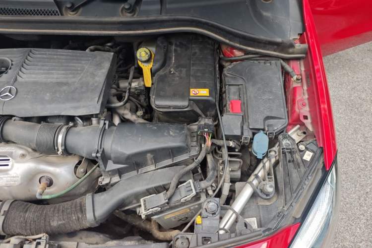 Used Mercedes-Benz B-Class 2015 B 200 Fashion Model Engine Bay Left