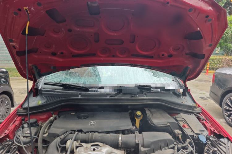 Used Mercedes-Benz B-Class 2015 B 200 Sport Edition Engine Bay