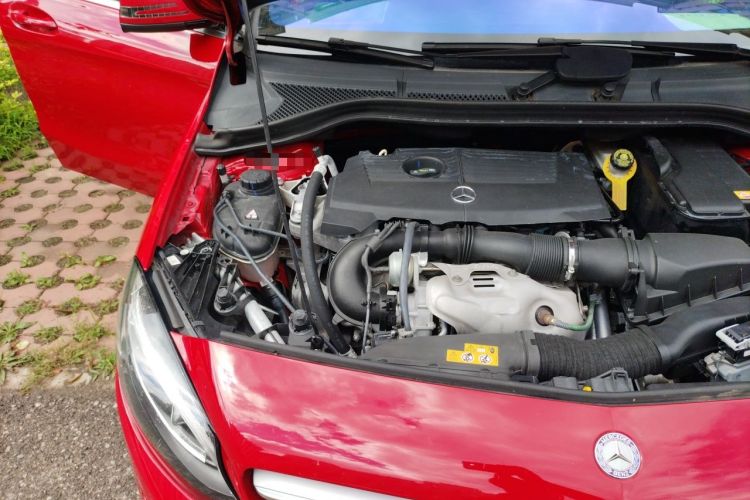Used Mercedes-Benz B-Class 2015 B 200 Fashion Model Engine Bay Right