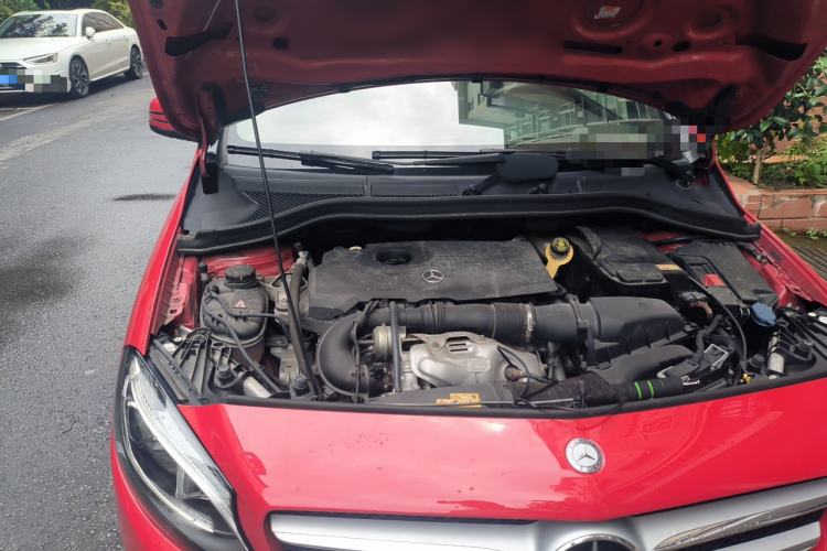 Used Mercedes-Benz B-Class 2015 B 200 Fashion Model Engine Bay Right