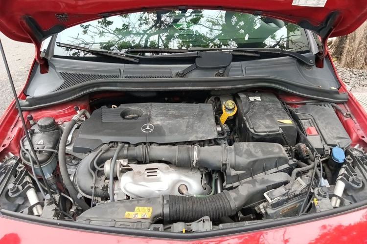 Used Mercedes-Benz B-Class 2015 B 200 Fashion Model Engine Bay