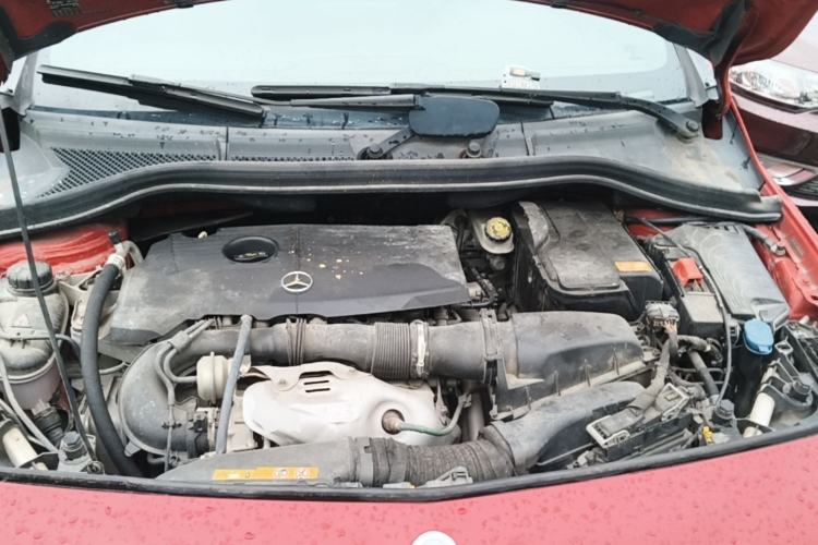 Used Mercedes-Benz B-Class 2015 B 200 Sport Edition Engine Bay