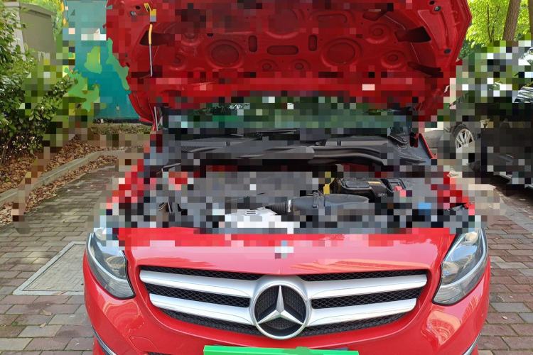 Used Mercedes-Benz B-Class 2015 B 200 Sport Edition Engine Bay