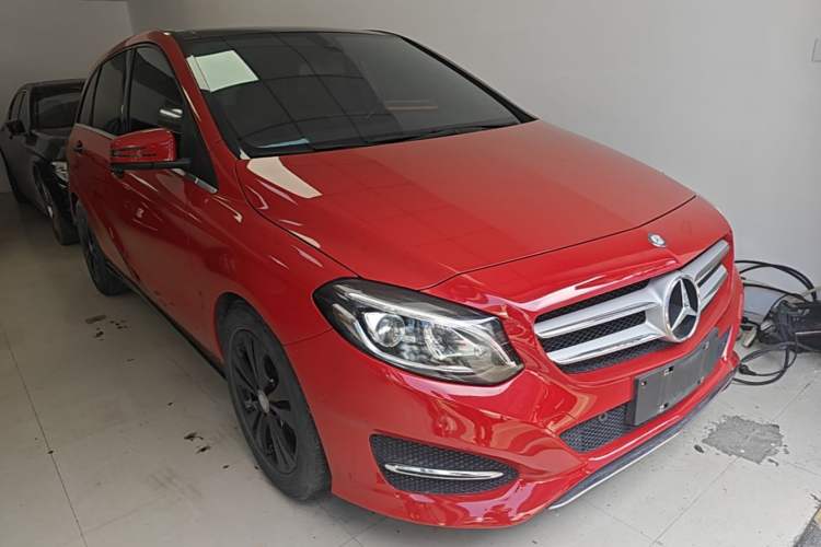Used Mercedes-Benz B-Class 2015 B 200 Fashion Model Exterior 1