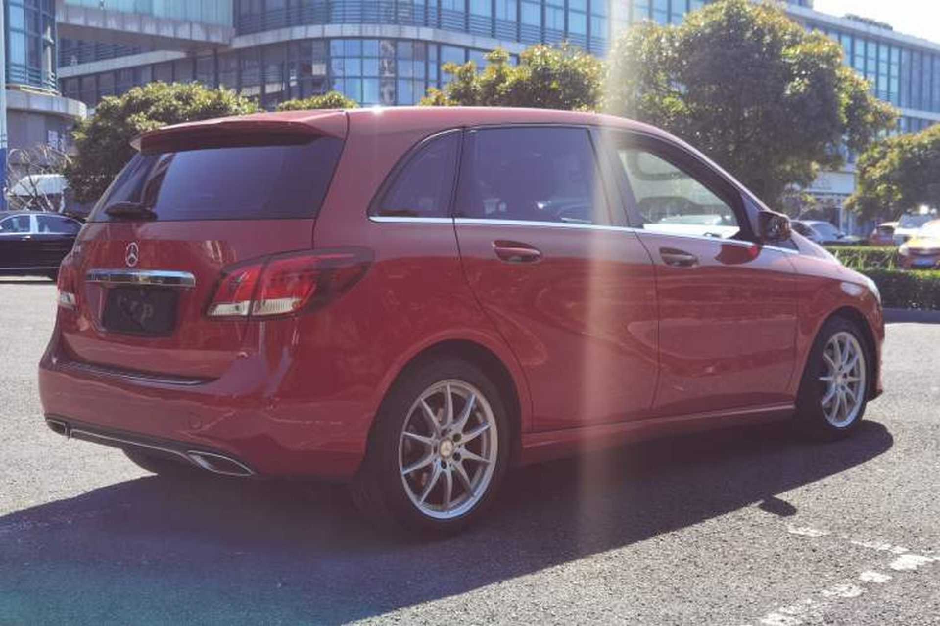 Used Mercedes-Benz B-Class 2015 B 200 Sport Edition Exterior 4