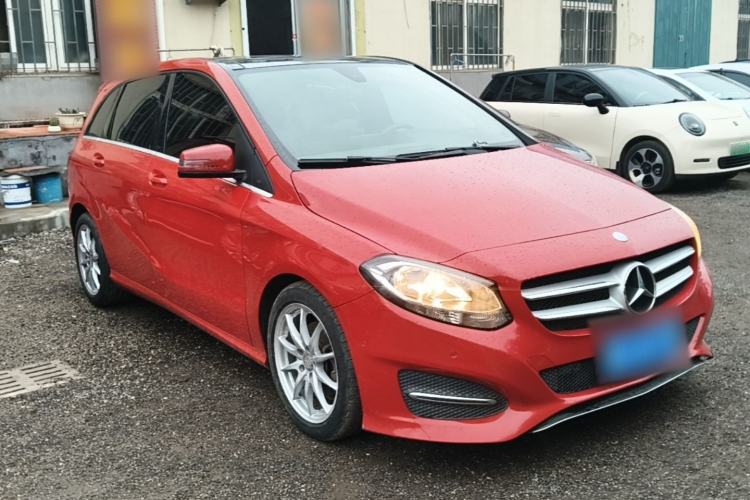Used Mercedes-Benz B-Class 2015 B 200 Sport Edition Front Right 45 Deg