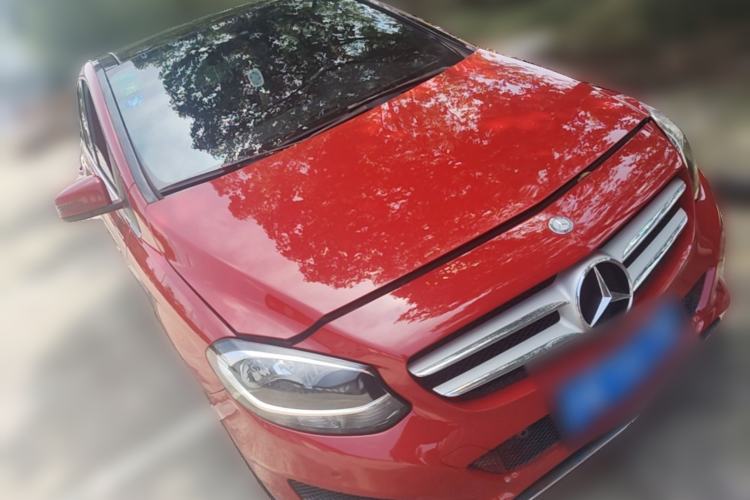 Used Mercedes-Benz B-Class 2015 B 200 Sport Edition Front Right 45 Deg