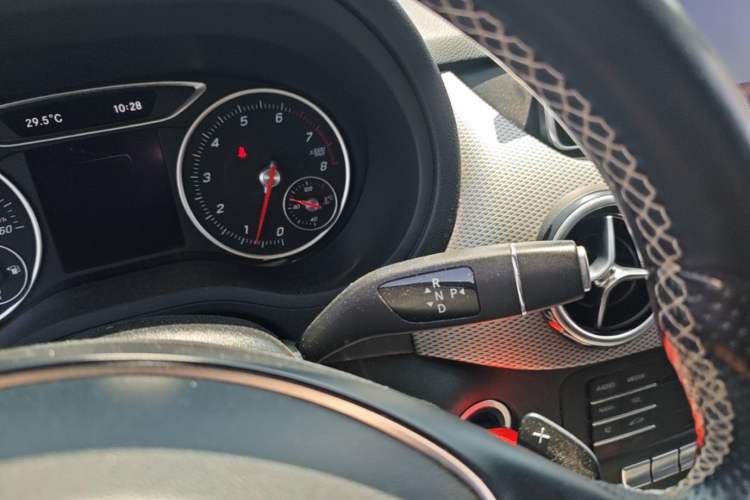 Used Mercedes-Benz B-Class 2015 B 200 Luxury Model Gear Lever