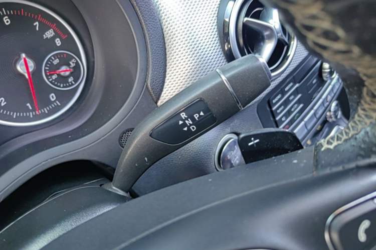 Used Mercedes-Benz B-Class 2015 B 200 Fashion Model Gear Lever