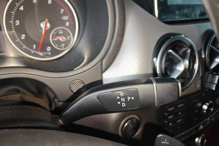 Used Mercedes-Benz B-Class 2015 B 200 Sport Edition Gear Lever