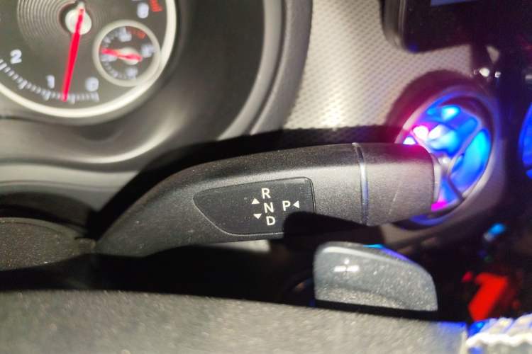 Used Mercedes-Benz B-Class 2015 B 200 Fashion Model Gear Lever