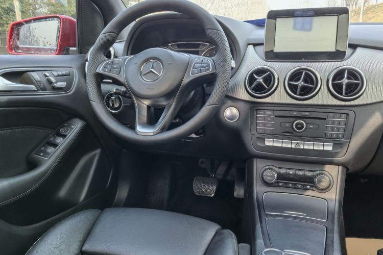 Used Mercedes-Benz B-Class 2015 B 200 Fashion Model Gear Lever