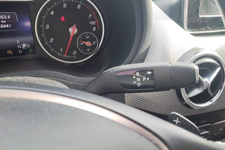 Used Mercedes-Benz B-Class 2015 B 200 Fashion Model Gear Lever