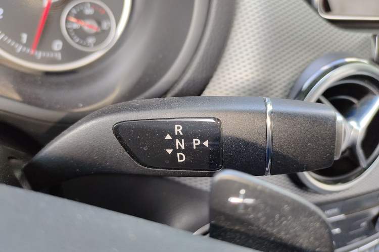 Used Mercedes-Benz B-Class 2015 B 200 Fashion Model Gear Lever
