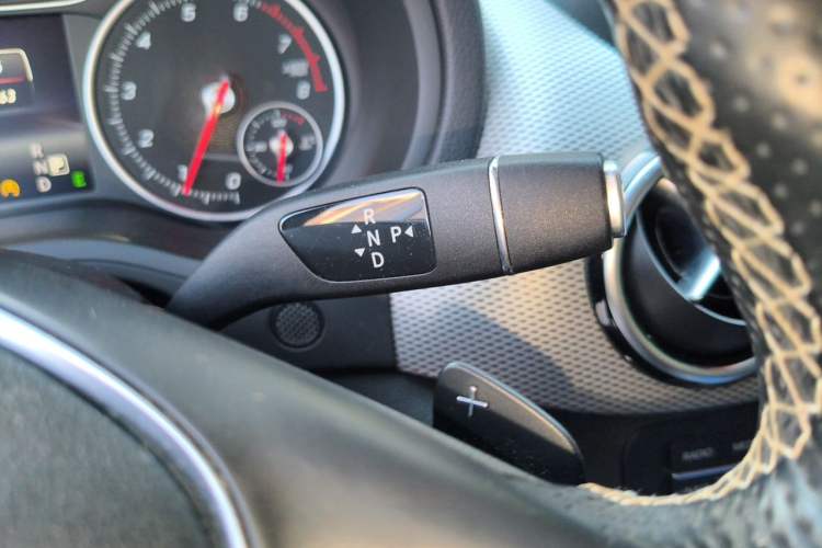 Used Mercedes-Benz B-Class 2015 B 200 Fashion Model Gear Lever