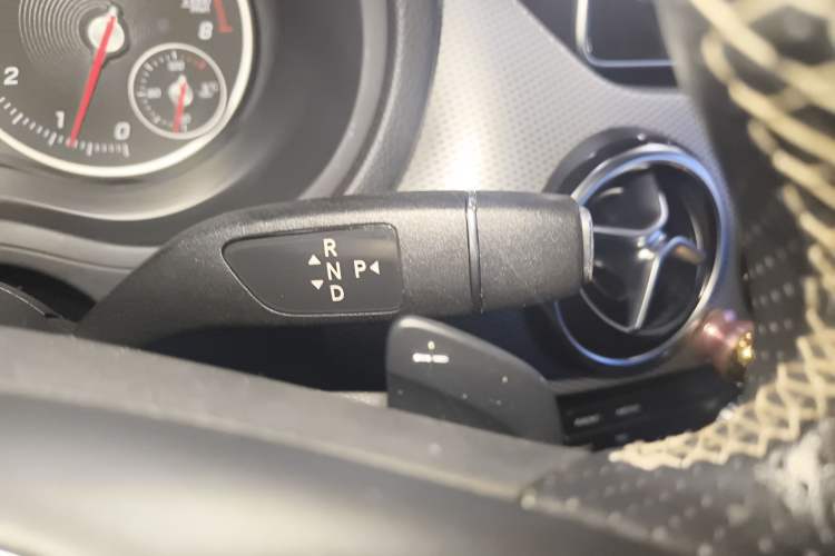 Used Mercedes-Benz B-Class 2015 B 200 Fashion Model Gear Lever