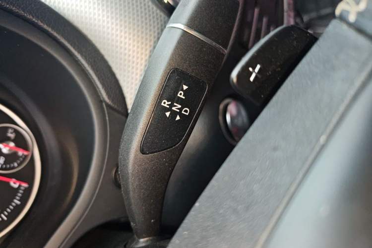 Used Mercedes-Benz B-Class 2015 B 200 Sport Edition Gear Lever