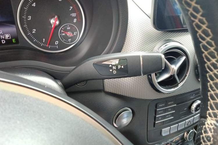 Used Mercedes-Benz B-Class 2015 B 200 Fashion Model Gear Lever