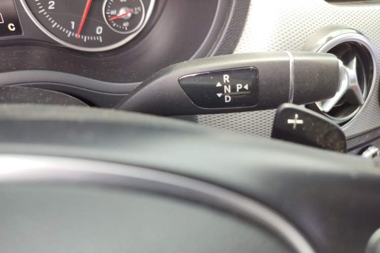 Used Mercedes-Benz B-Class 2015 B 200 Sport Edition Gear Lever