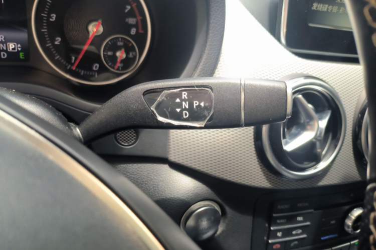 Used Mercedes-Benz B-Class 2015 B 200 Fashion Model Gear Lever