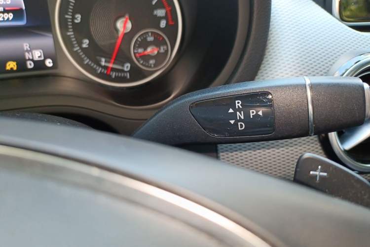 Used Mercedes-Benz B-Class 2015 B 200 Sport Edition Gear Lever