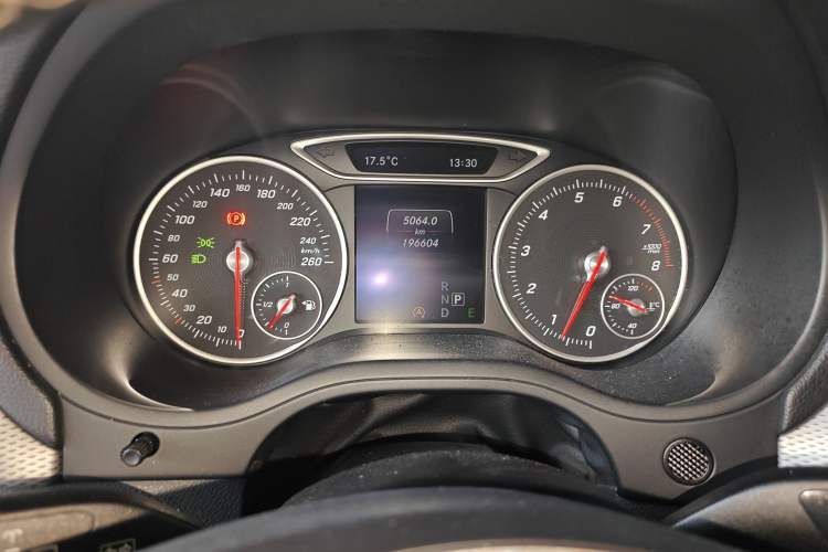 Used Mercedes-Benz B-Class 2015 B 200 Sport Edition Instrument Cluster