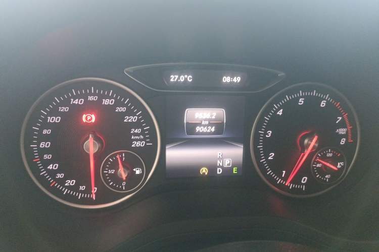 Used Mercedes-Benz B-Class 2015 B 200 Luxury Model Instrument Cluster