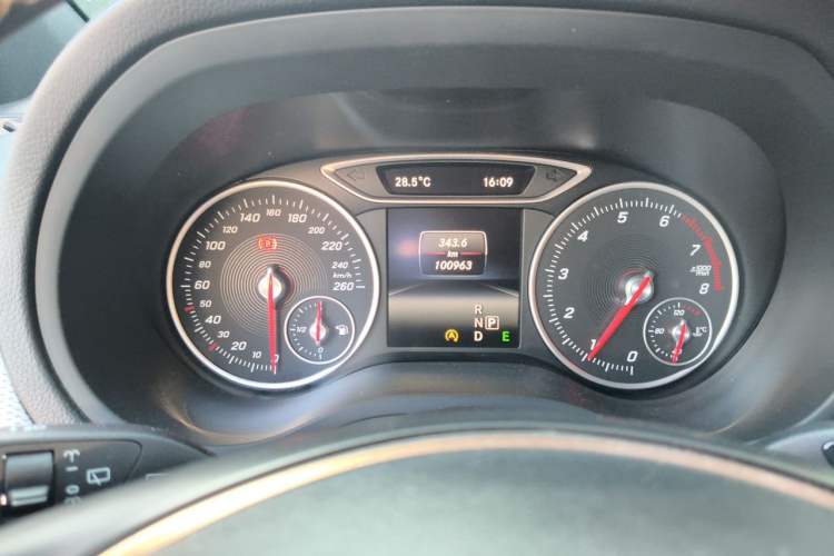 Used Mercedes-Benz B-Class 2015 B 200 Fashion Model Instrument Cluster