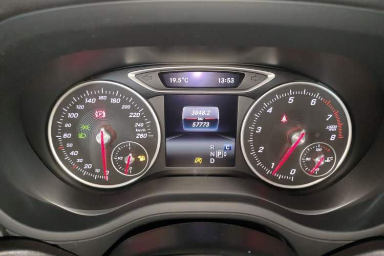 Used Mercedes-Benz B-Class 2015 B 200 Sport Edition Instrument Cluster