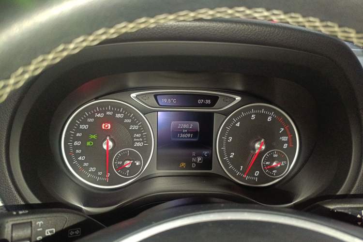 Used Mercedes-Benz B-Class 2015 B 200 Fashion Model Instrument Cluster