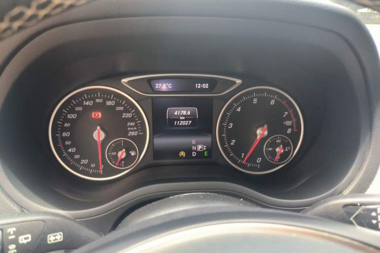 Used Mercedes-Benz B-Class 2015 B 200 Fashion Model Instrument Cluster