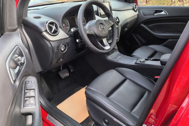 Used Mercedes-Benz B-Class 2015 B 200 Fashion Model Interior 3