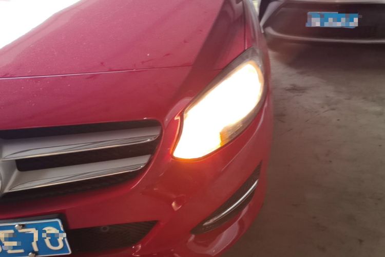 Used Mercedes-Benz B-Class 2015 B 200 Sport Edition Left Front Headlight