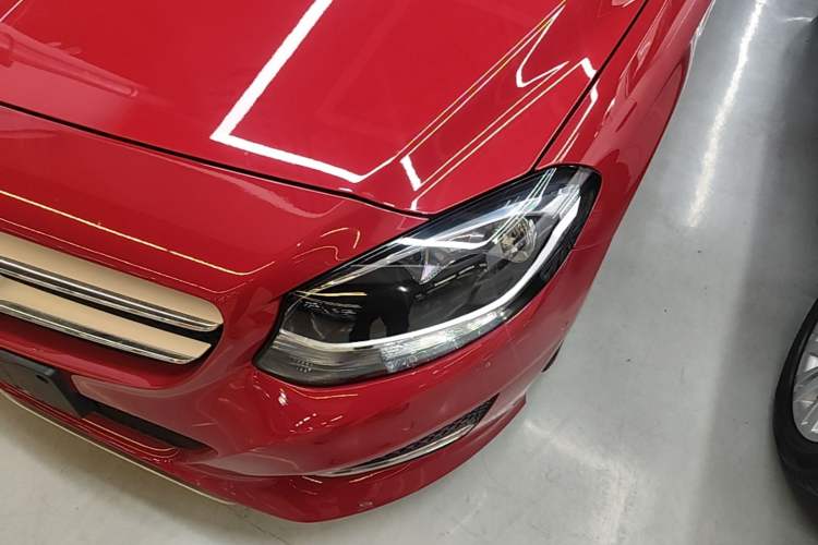 Used Mercedes-Benz B-Class 2015 B 200 Sport Edition Left Front Headlight