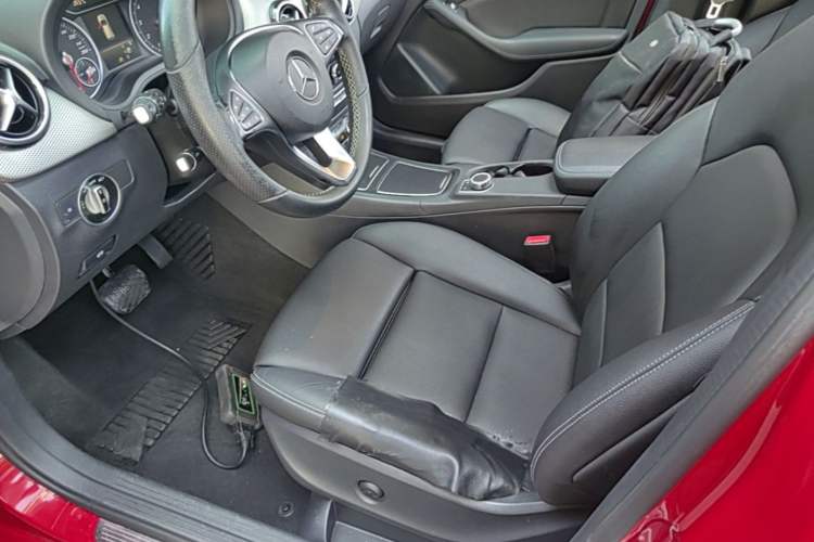Used Mercedes-Benz B-Class 2015 B 200 Fashion Model Left Front Seat