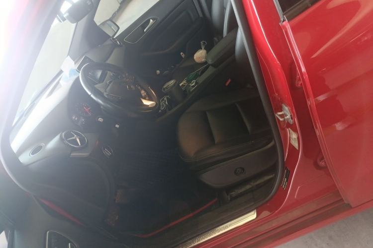 Used Mercedes-Benz B-Class 2015 B 200 Luxury Model Left Front Seat