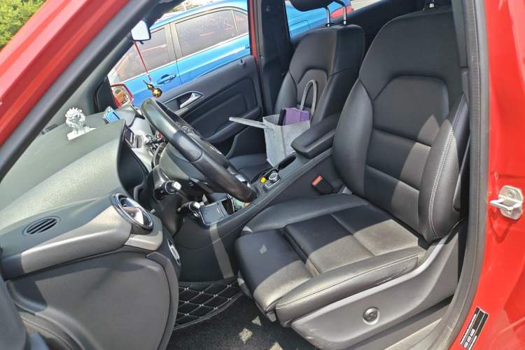 Used Mercedes-Benz B-Class 2015 B 200 Fashion Model Left Front Seat