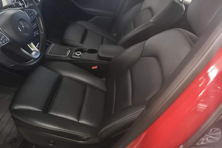 Used Mercedes-Benz B-Class 2015 B 200 Fashion Model Left Front Seat