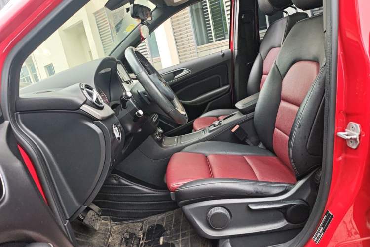 Used Mercedes-Benz B-Class 2015 B 200 Sport Edition Left Front Seat