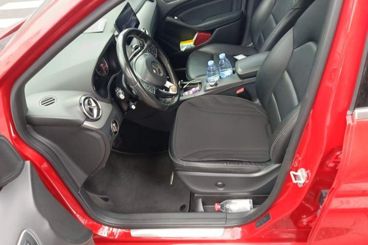 Used Mercedes-Benz B-Class 2015 B 200 Fashion Model Left Front Seat